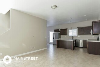 2000 N 36th St in Phoenix, AZ - Foto de edificio - Building Photo