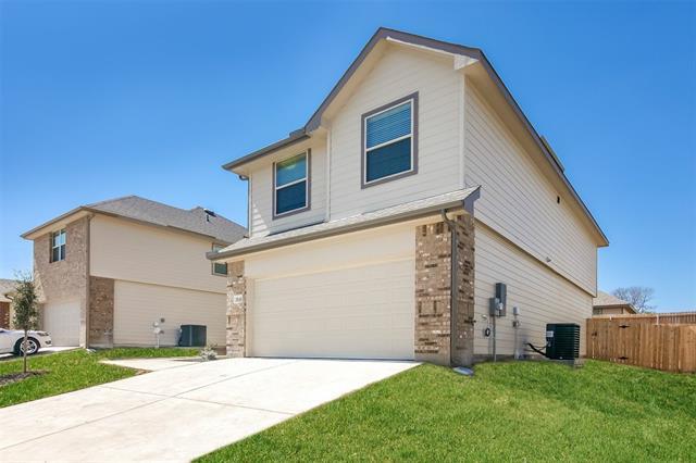 8340 Yaupon Holly Trl in Fort Worth, TX - Building Photo - Building Photo
