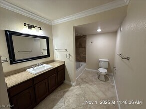 1150 N Buffalo Dr in Las Vegas, NV - Building Photo - Building Photo