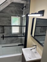 5 Lasalle Ave, Unit Apt 3 in Lawrence, MA - Building Photo