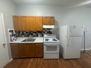 64 Tuers Ave in Jersey City, NJ - Building Photo - Building Photo