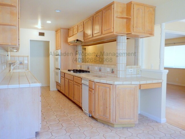 1462 Glacier Dr in San Jose, CA - Building Photo - Building Photo