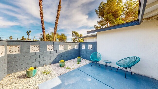1531 Commanche Dr in Las Vegas, NV - Building Photo - Building Photo