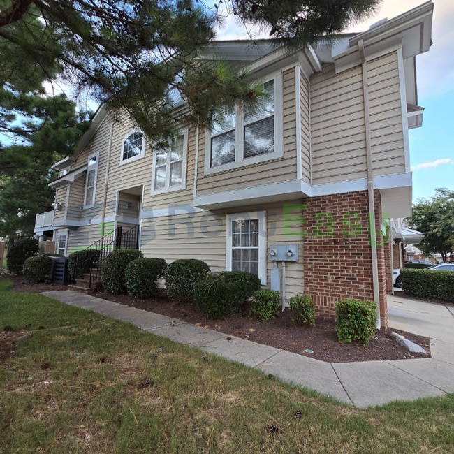 3023 Bay Shore Ln in Suffolk, VA - Building Photo - Building Photo