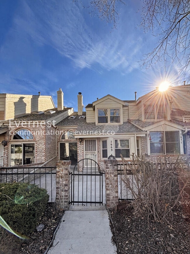 7669 S Cove Cir in Centennial, CO - Building Photo - Building Photo