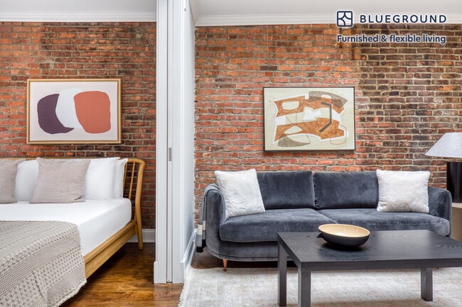 118 Christopher St in New York, NY - Foto de edificio - Building Photo