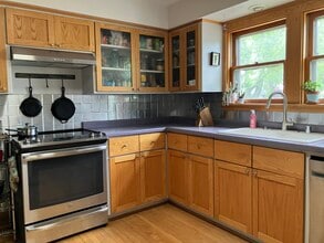 3300 S New York Ave in Milwaukee, WI - Building Photo - Building Photo