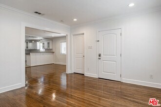 1316 Mariposa Ave in Los Angeles, CA - Building Photo - Building Photo