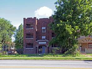 Lindale in Kansas City, MO - Foto de edificio - Building Photo