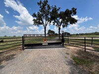 42844 Henson Rd in Hempstead, TX - Building Photo - Building Photo