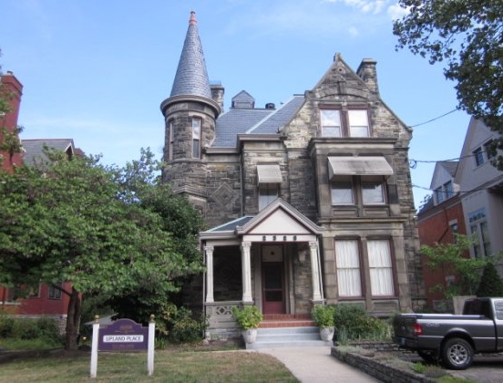 Upland Place in Cincinnati, OH - Building Photo