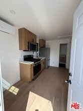 9506 San Pedro St in Los Angeles, CA - Building Photo - Building Photo