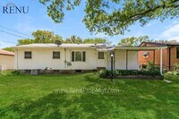 807 Undercliff Dr photo'