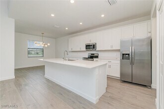 10837 Timber Creek Dr in Ft. Myers, FL - Foto de edificio - Building Photo