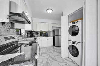 498 NE 42nd St in Boca Raton, FL - Building Photo - Building Photo