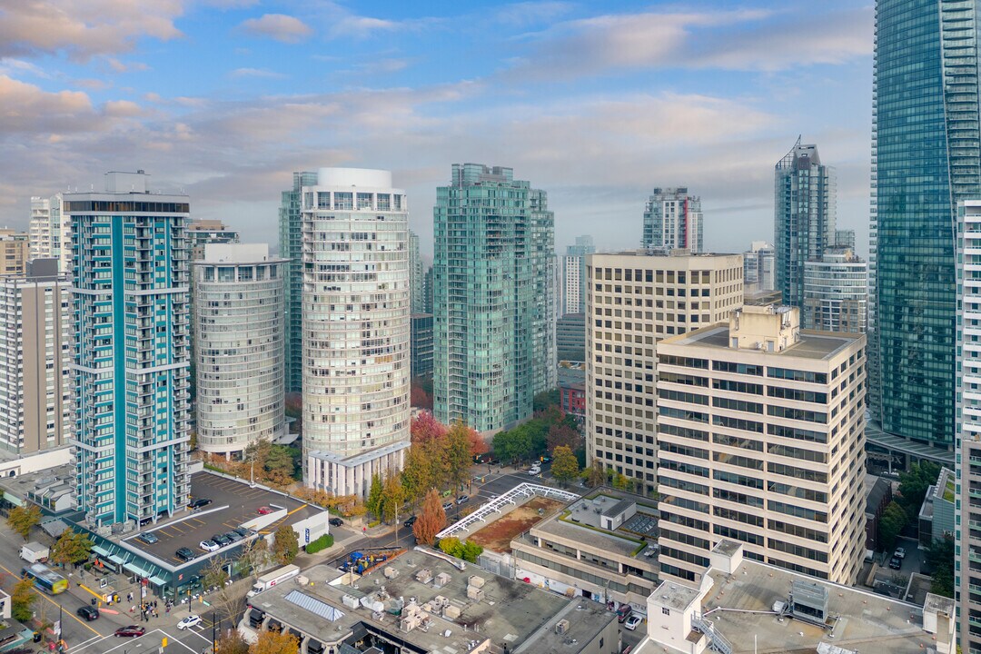 Residences On Georgia in Vancouver, BC - Building Photo