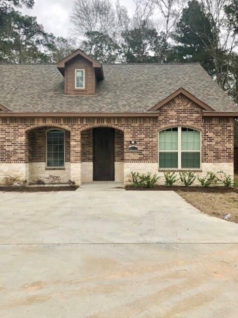 2610 Appian Wy in Roman Forest, TX - Building Photo