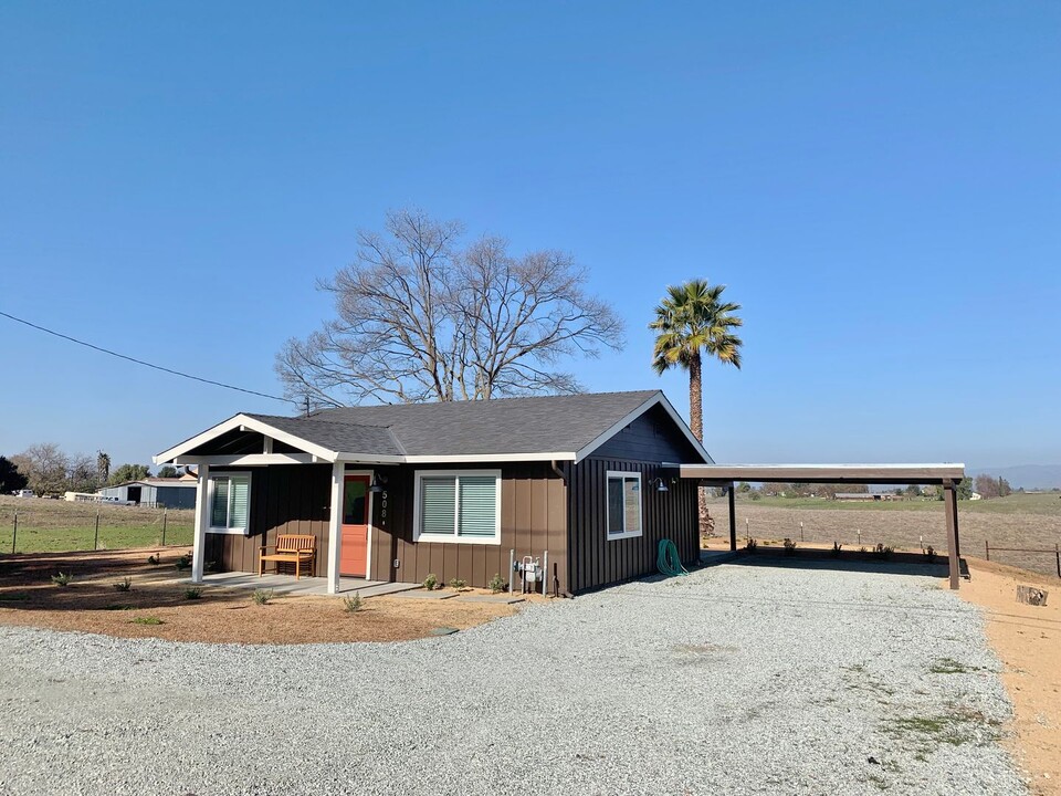 508 Mansfield Rd in Hollister, CA - Building Photo