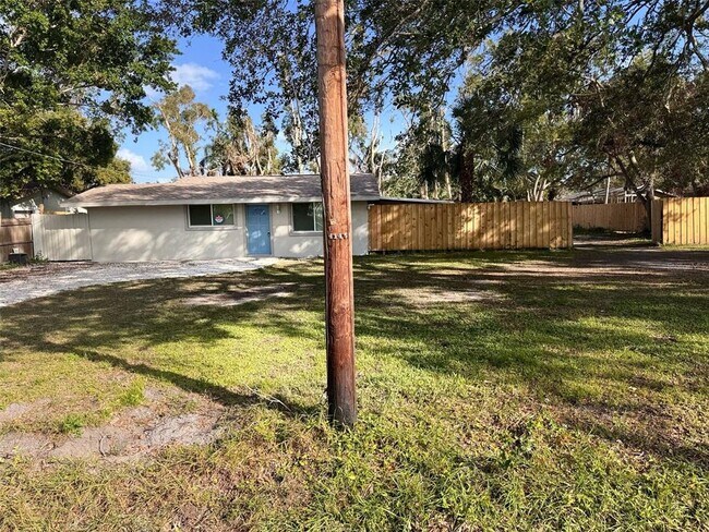 4139 Bell Ave in Sarasota, FL - Building Photo - Building Photo