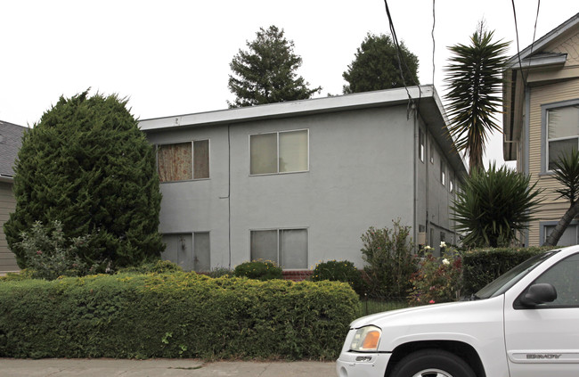 710 Riverside Ave in Santa Cruz, CA - Building Photo - Building Photo