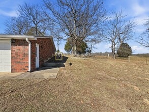 2390 Brandenburg Rd in Brandenburg, KY - Building Photo - Building Photo