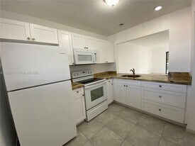 14925 SW 104th St in Miami, FL - Building Photo