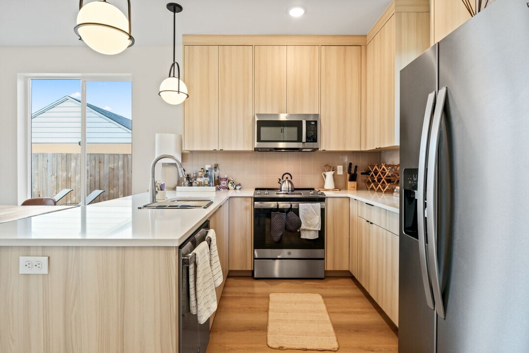 6417 N Greeley Ave in Portland, OR - Building Photo