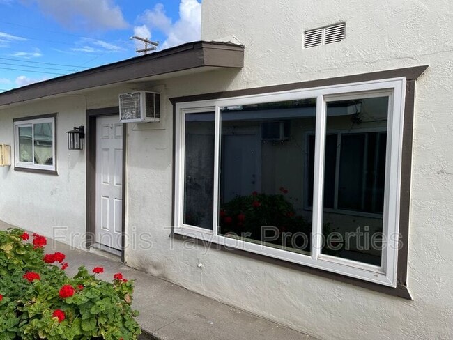property at 351 Lansing Cir