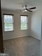 44133 Peirosa Terrace in Chantilly, VA - Building Photo - Building Photo