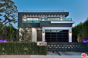 9704 Cashio St in Los Angeles, CA - Building Photo