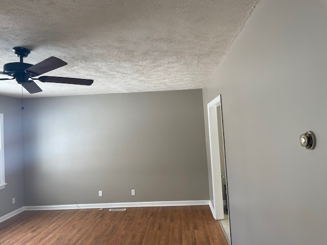 5932 Park Lake Rd in Bath, MI - Building Photo - Building Photo