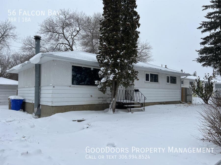 56 Falcon Bay in Regina, SK - Building Photo