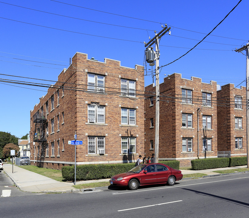 1250 Fairfield Ave in Bridgeport, CT - Building Photo