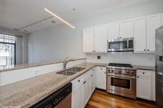 1111 S Wabash Ave, Unit 23D in Chicago, IL - Building Photo - Building Photo