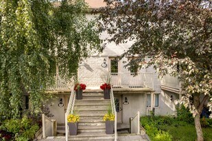 6916 Marie-Guyart Rue in Montréal, QC - Building Photo
