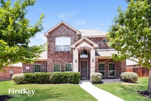 3031 Carlton Pkwy in Waxahachie, TX - Building Photo