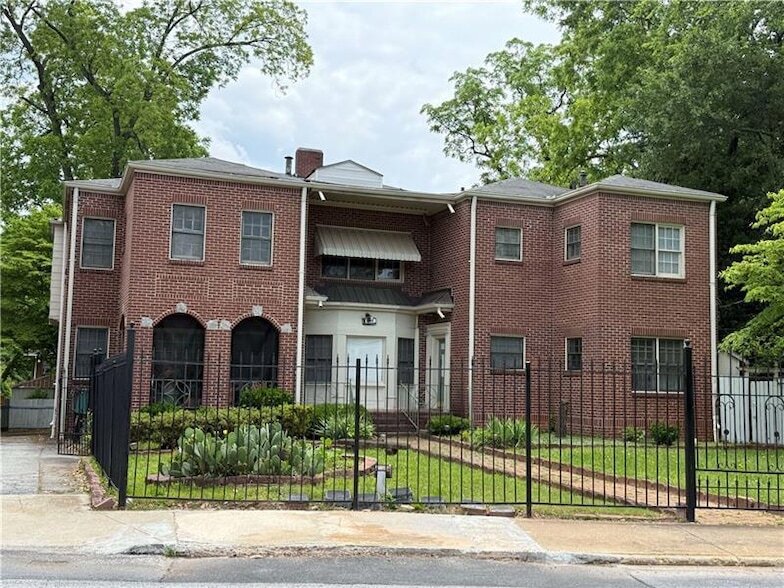 3548 E Main St in College Park, GA - Foto de edificio