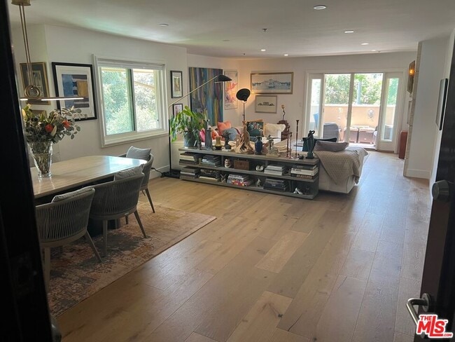 property at 120 S Mentor Ave