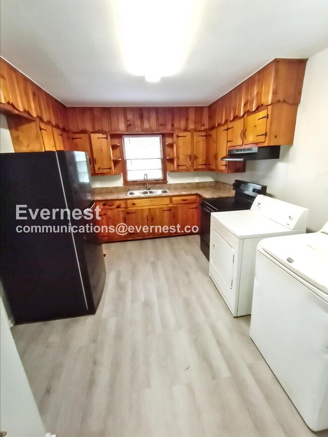 961 Elizabeth Dr in Birmingham, AL - Building Photo - Building Photo