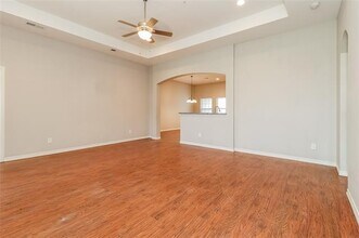 623 Green Mound Dr in Glenn Heights, TX - Foto de edificio - Building Photo