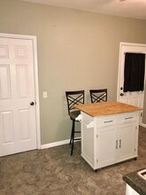 10 Parkview Ct, Unit Floor 1 in Troy, NY - Building Photo - Building Photo
