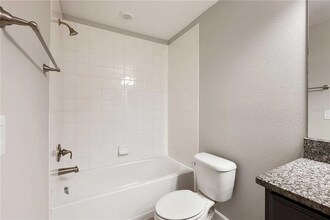 28523 Pleasant Bay Lp in Zephyrhills, FL - Building Photo - Building Photo