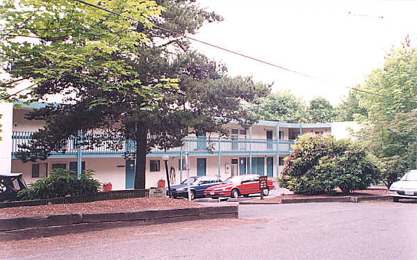 Hill Terrace Apartments in Portland, OR - Building Photo - Building Photo