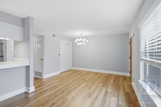 7801 Shoal Creek Blvd in Austin, TX - Building Photo - Building Photo