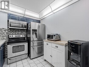 88 Corporate Dr in Toronto, ON - Building Photo - Building Photo