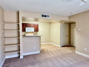 5162 S Jones Blvd in Las Vegas, NV - Building Photo - Building Photo