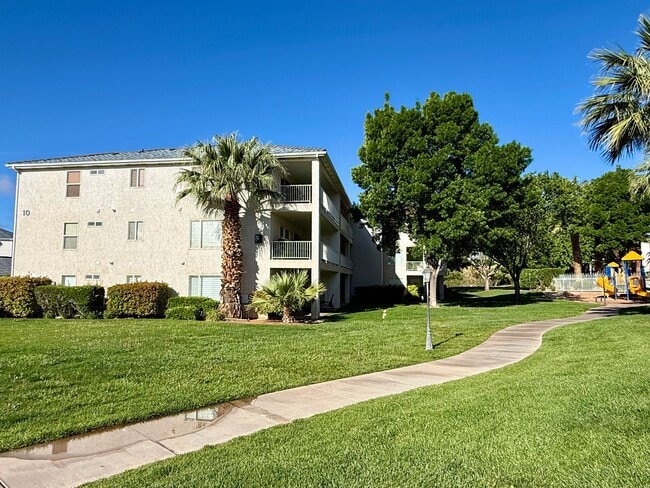 property at 1845 W Canyon View Dr