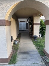 8900 Gold Leaf Way in Sacramento, CA - Foto de edificio - Building Photo