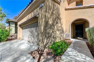 10638 Mt Blackburn Ave in Las Vegas, NV - Building Photo - Building Photo