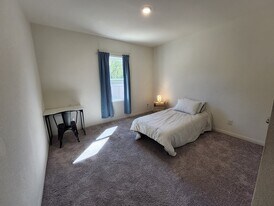 5442 Pearl Mdw in Converse, TX - Building Photo